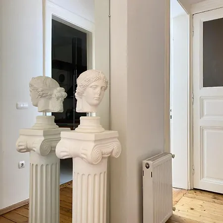Apartment Distinguished Flat Near Istiklal